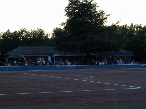 Sportplatz Im Wäldchen - Moers-Scherpenberg