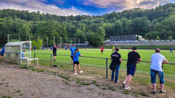 Terrain de football Am Doihl - Rodange