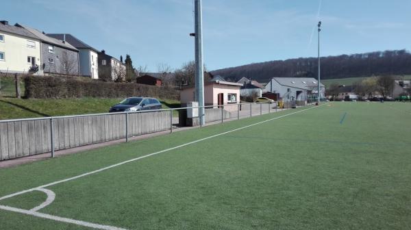 Stade an den Burwise terrain annexe - Mertzig