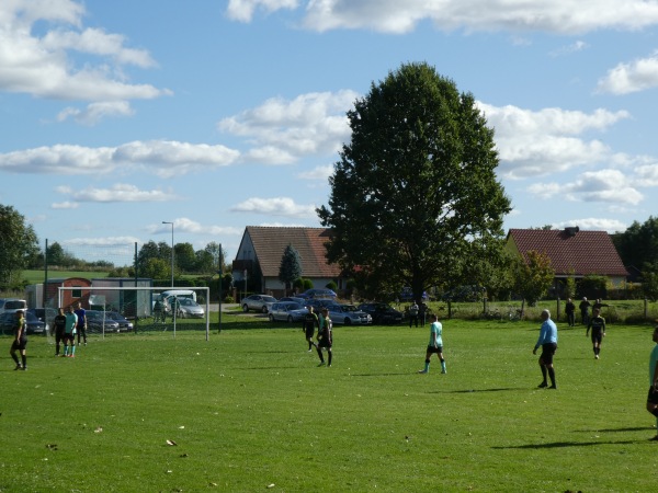 Boisko w Piersnie - Piersno