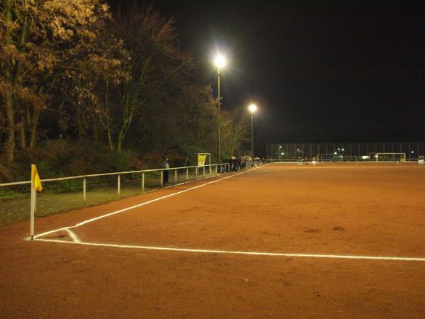 Hennes-Jeschke-Sportanlage Platz 2 - Duisburg-Marxloh