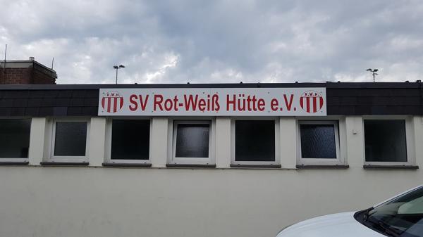 Sportplatz Kurt-Schumacher-Straße - Troisdorf-Friedrich-Wilhelms-Hütte