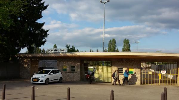 Stade Rue Denis Netgen - Schëffleng (Schifflange)