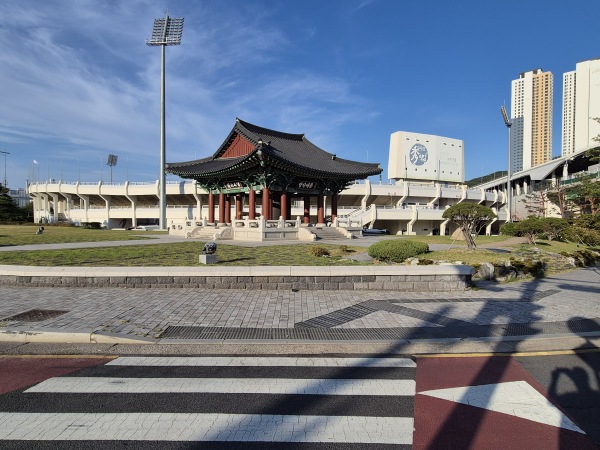 Yangsan Stadium - Yangsan