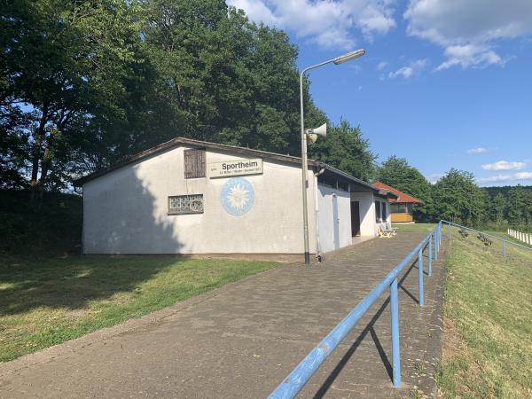 Sportplatz Am breiten Stein - Gedern-Mittel-Seemen