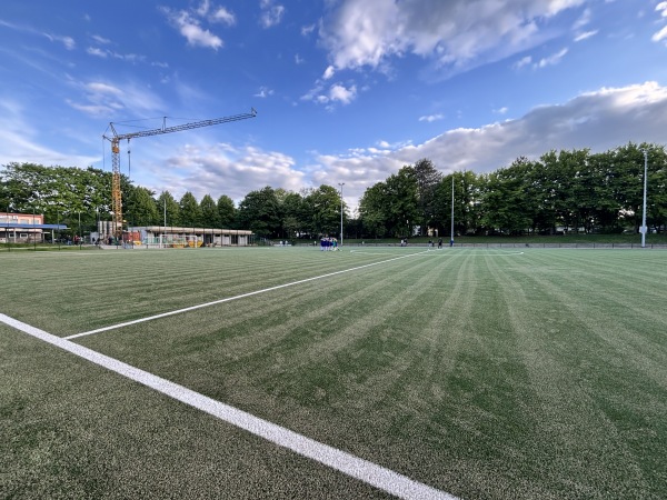 Stadion an der Autobahn Nebenplatz - Hürth-Efferen
