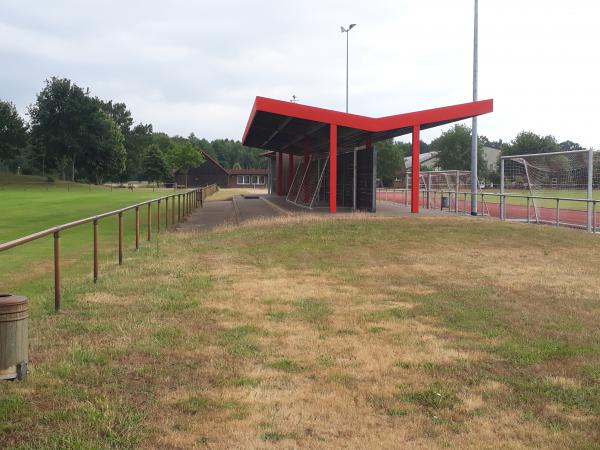 Heinrich-Meyer-Stadion im Sportzentrum Hohnstorf - Hohnstorf/Elbe