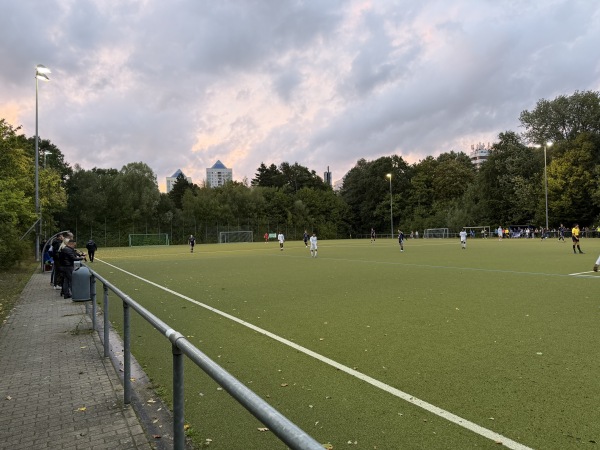 Wilhelm-Lindemann-Sportanlage Platz 2 - Hamburg-Lohbrügge