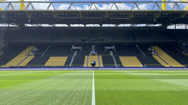 Signal-Iduna-Park - Dortmund-Westfalenhalle