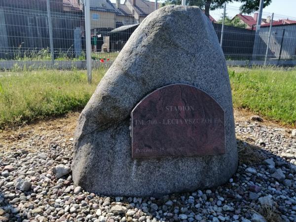 Stadion Im. 700 - Lecia Pszczółek - Pszczółki