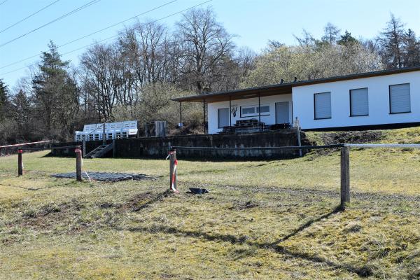 Sportanlage an den Höhlen - Breitscheid/Hessen-Erdbach