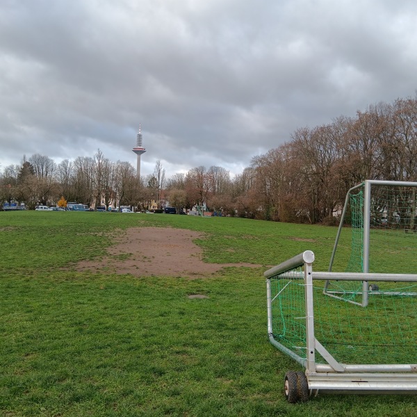 Sportanlage Bertramswiese Platz 3 - Frankfurt/Main-Dornbusch