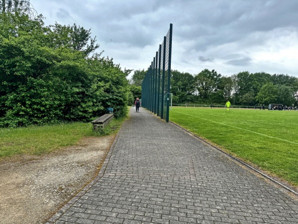 Sportplatz an der Dreifachturnhalle - Delbrück