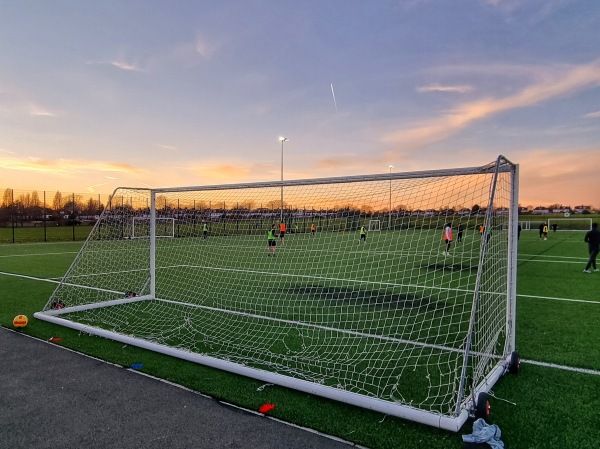 Gunnersbury Park field 1 - London-Acton, Greater London