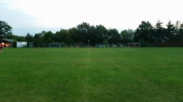 Sportanlage Lerchenweg B-Platz - Rosengarten bei Harburg-Siedlung Hainbuch