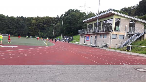 Sportplatz im Milchborntal - Bergisch Gladbach-Bensberg