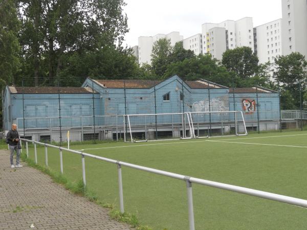 Sportanlage Königshorster Straße - Berlin-Märkisches Viertel