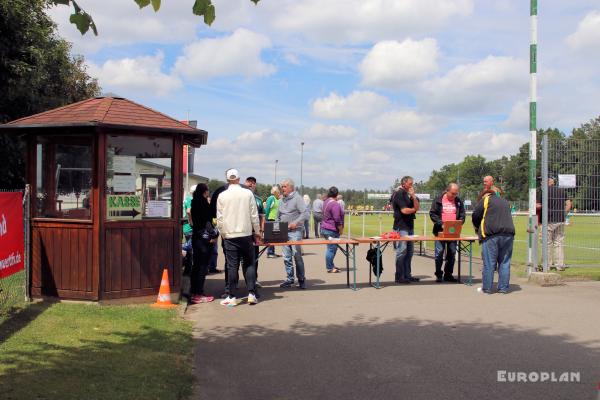 H&B Fußballzentrum - Deckenpfronn