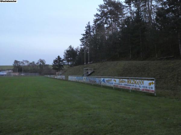 Sportanlage an der Landesgrenze - Triefenstein-Homburg