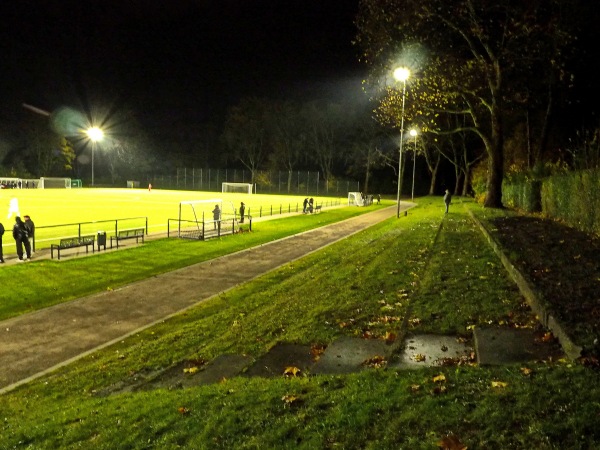Sportplatz am Volkshaus / Stratmanns Hof - Herne-Röhlinghausen