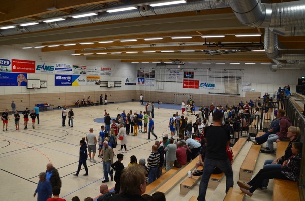 Salzland-Sporthalle Staßfurt - Staßfurt