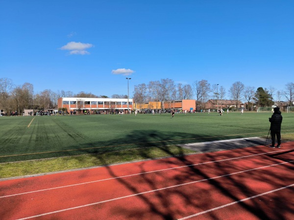 Sportplatz Grundschule Rhen - Henstedt-Ulzburg-Rhen