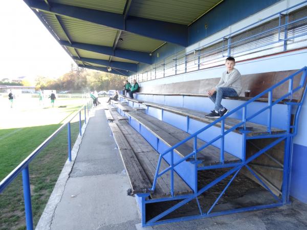 Stade Municipal de la Neuwiese - Mothern