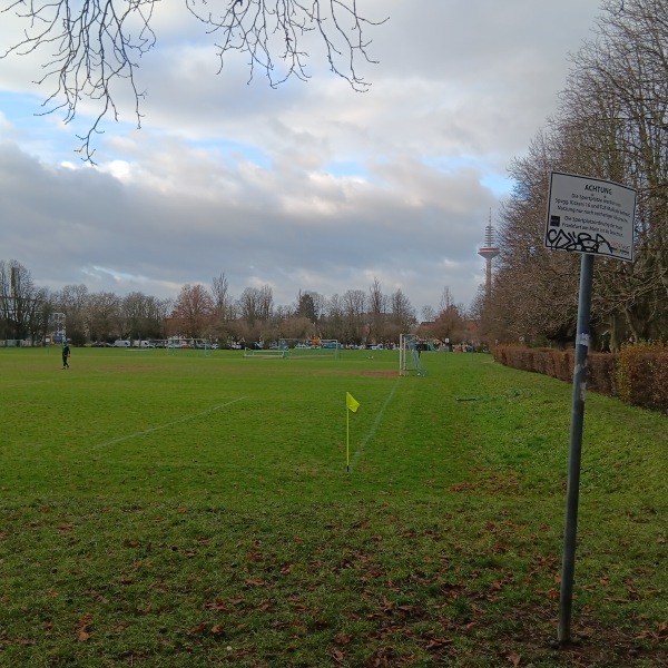 Sportanlage Bertramswiese Platz 2 - Frankfurt/Main-Dornbusch