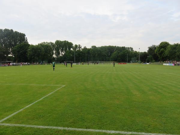 Stadion an der Sandgrube - Karlsruhe-Neureut