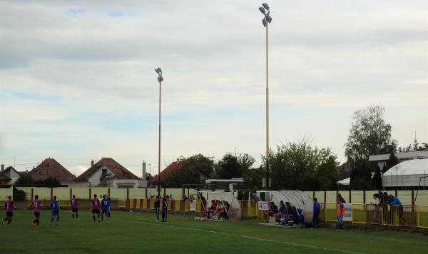 Futbalový štadión ŠK Veľké Úľany - Veľké Uľany