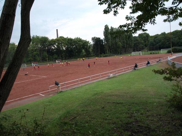 Bezirkssportanlage Am Hessenteich Platz 2 - Bochum-Langendreer