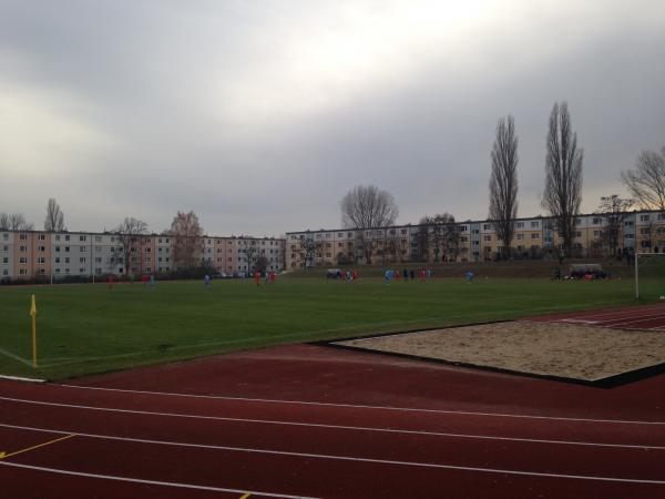 Fritz-Lesch-Sportplatz - Berlin-Adlershof