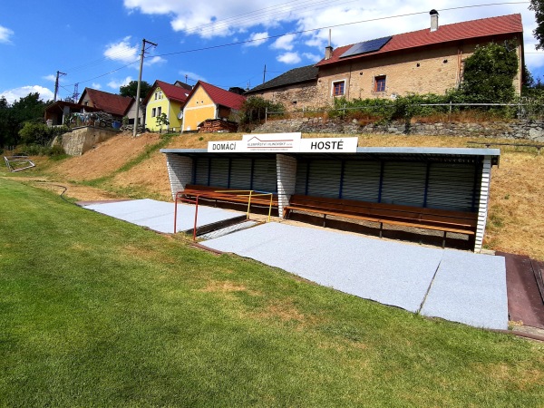 Hřiště Luhy - Kamýk nad Vltavou-Luhy