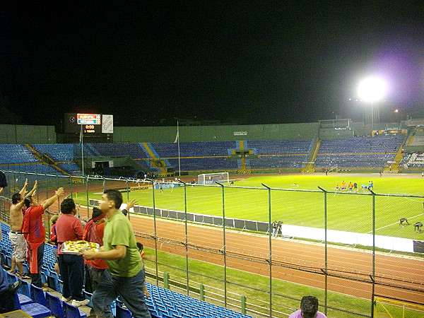 Estadio Doroteo Guamuch Flores - Ciudad de Guatemala