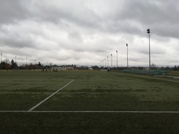 Stadion GOSiR Stare Babice obok - Zielonki-Parcele