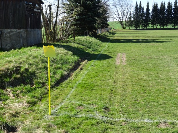 Sportplatz Heinrichshöhe - Leutersdorf/Oberlausitz-Oberleutersdorf