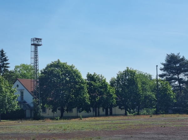 Knappenkampfbahn Nebenplatz - Hoyerswerda-Knappenrode