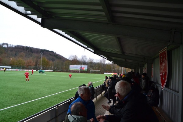 Hensel-Stadion - Lennestadt-Altenhundem