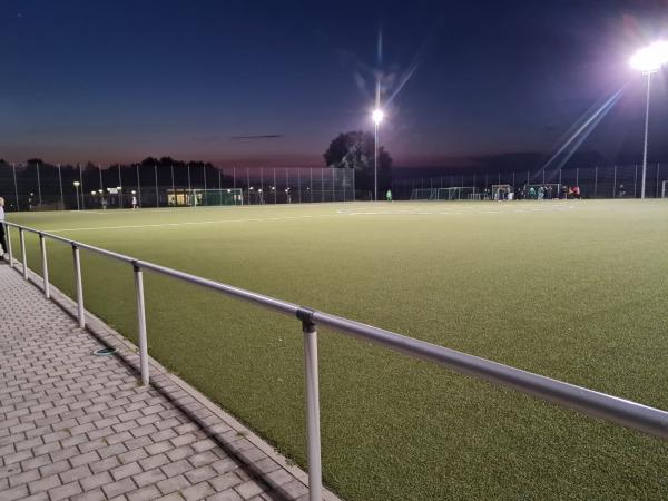 Bezirkssportanlage Lerchenauer Straße Platz 2 - München-Feldmoching