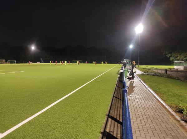 Bezirkssportanlage Gnadental Platz 2 - Neuss-Gnadental