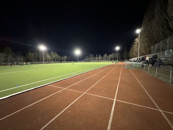 Sportplatz bei der Schönbeinhalle - Metzingen-Neugreuth