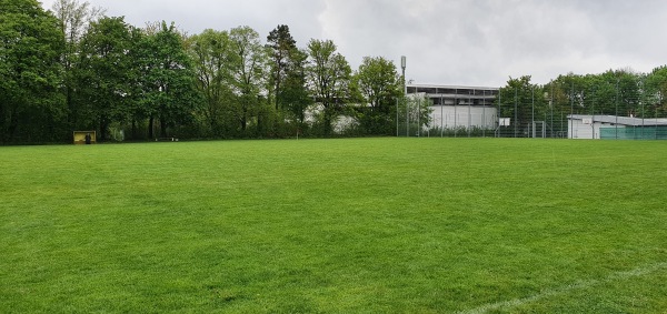 Bezirkssportanlage Surheimer Weg Platz 2 - München-Sendling