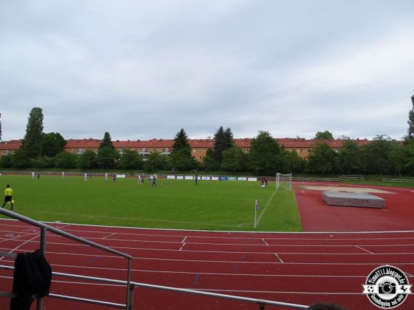 Friedrich-Ebert-Stadion - Berlin-Tempelhof