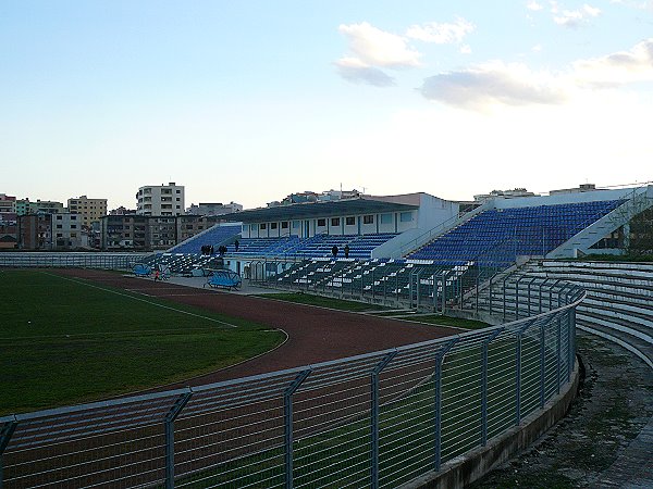 Stadiumi Niko Dovana - Durrës