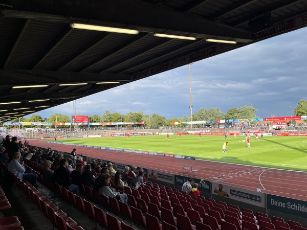 Südstadion im Jean-Löring-Sportpark - Köln-Zollstock