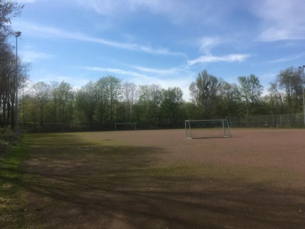 Sportanlage Petit-Couronne-Straße B-Platz - Hannover-Ahlem