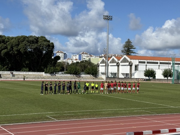 Compexo Desportivo das Laranjeiras - Ponta Delgarda, Ilha de São Miguel, Açores