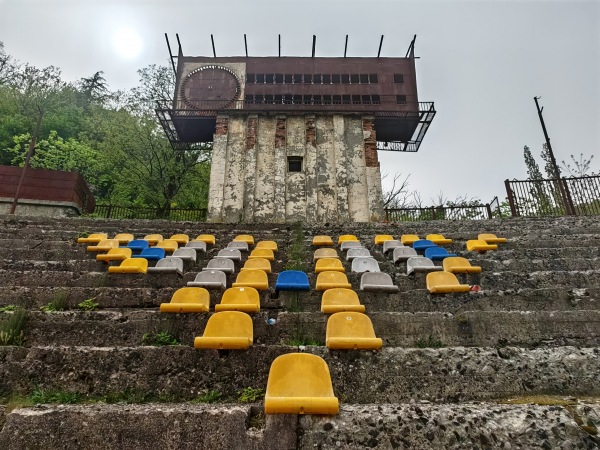 Stadioni Vladimer Bochorishvili - Tkibuli