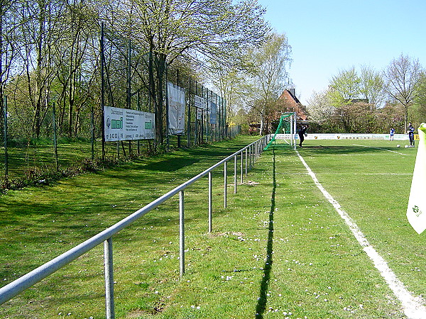 Friedrich-Peters-Platz - Kiel-Suchsdorf