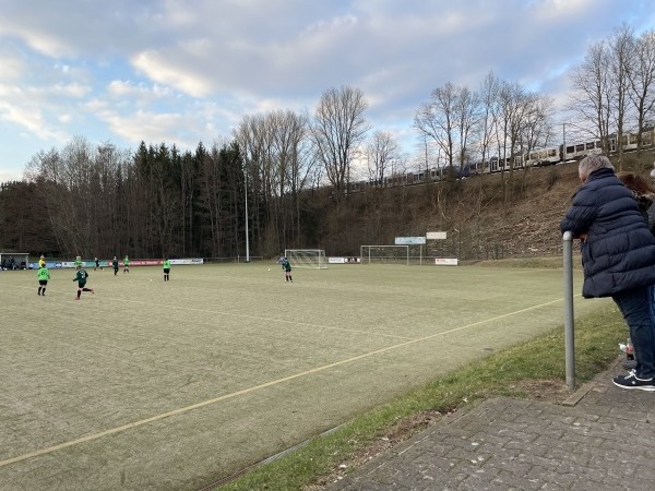 Sportplatz Schloßstraße - Namborn-Hofeld